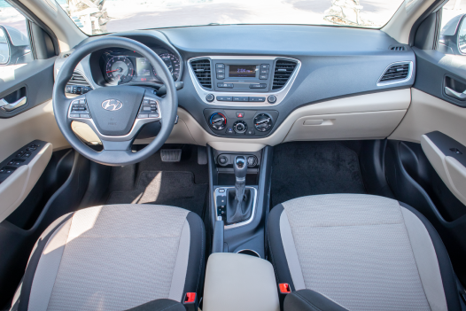 hyundaiaccent2022-inside1